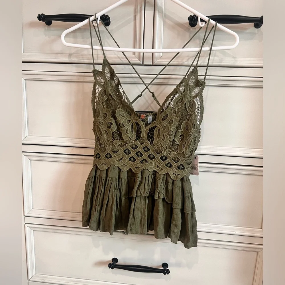Free People Adella Cami Top NWT XS  Green Lace Ruffle Boho Festival Tank #76